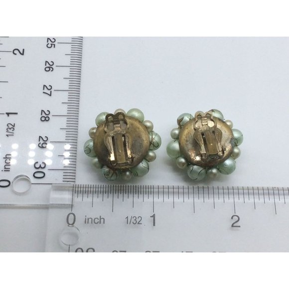 Vintage Clip On Earrings Gold Toned Round Beaded Clusters Pearly Mint Green With - Picture 6 of 7